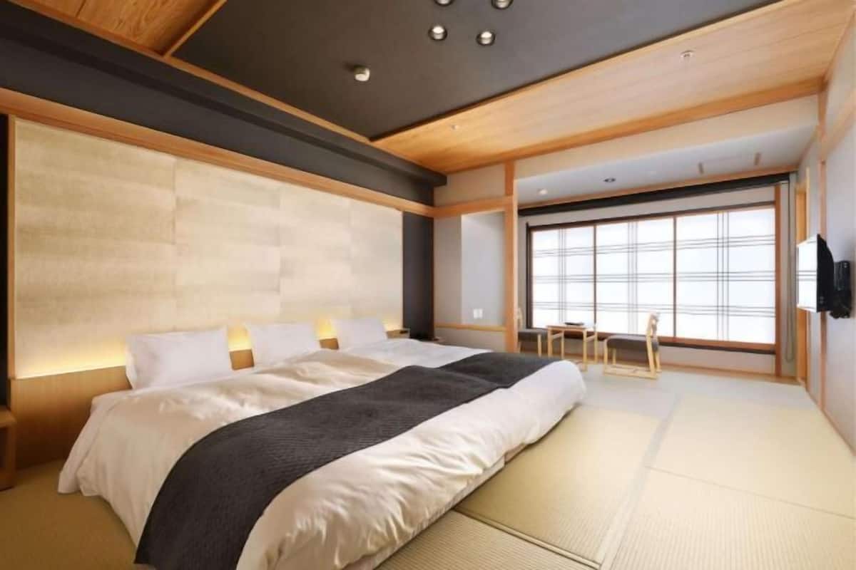 Caja de seguridad en la habitación, wifi gratis y ropa de cama