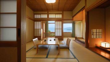 Japanese Style Room, 33 sqm | In-room safe, desk, free cots/infant beds