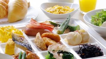 每日供應自助早餐 (每人 JPY2400)