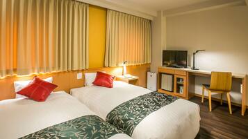 Desk, iron/ironing board, free WiFi