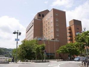 Exterior - Takarazuka Washington Hotel (Takarazuka)