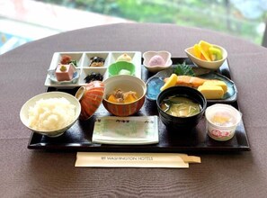 餐饮