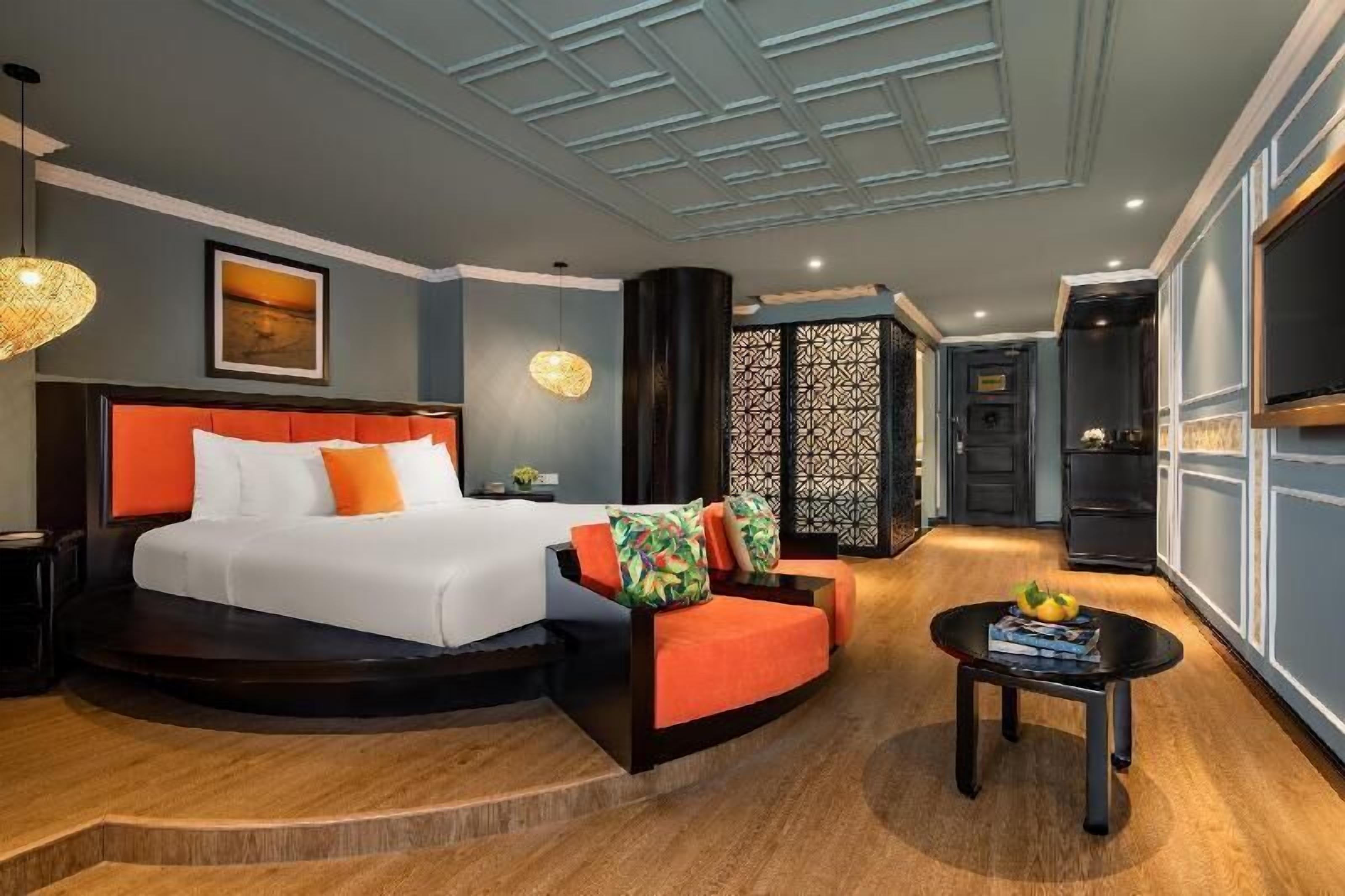 Down duvets, minibar, in-room safe, desk