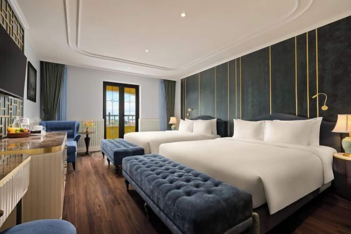 Down duvets, minibar, in-room safe, desk