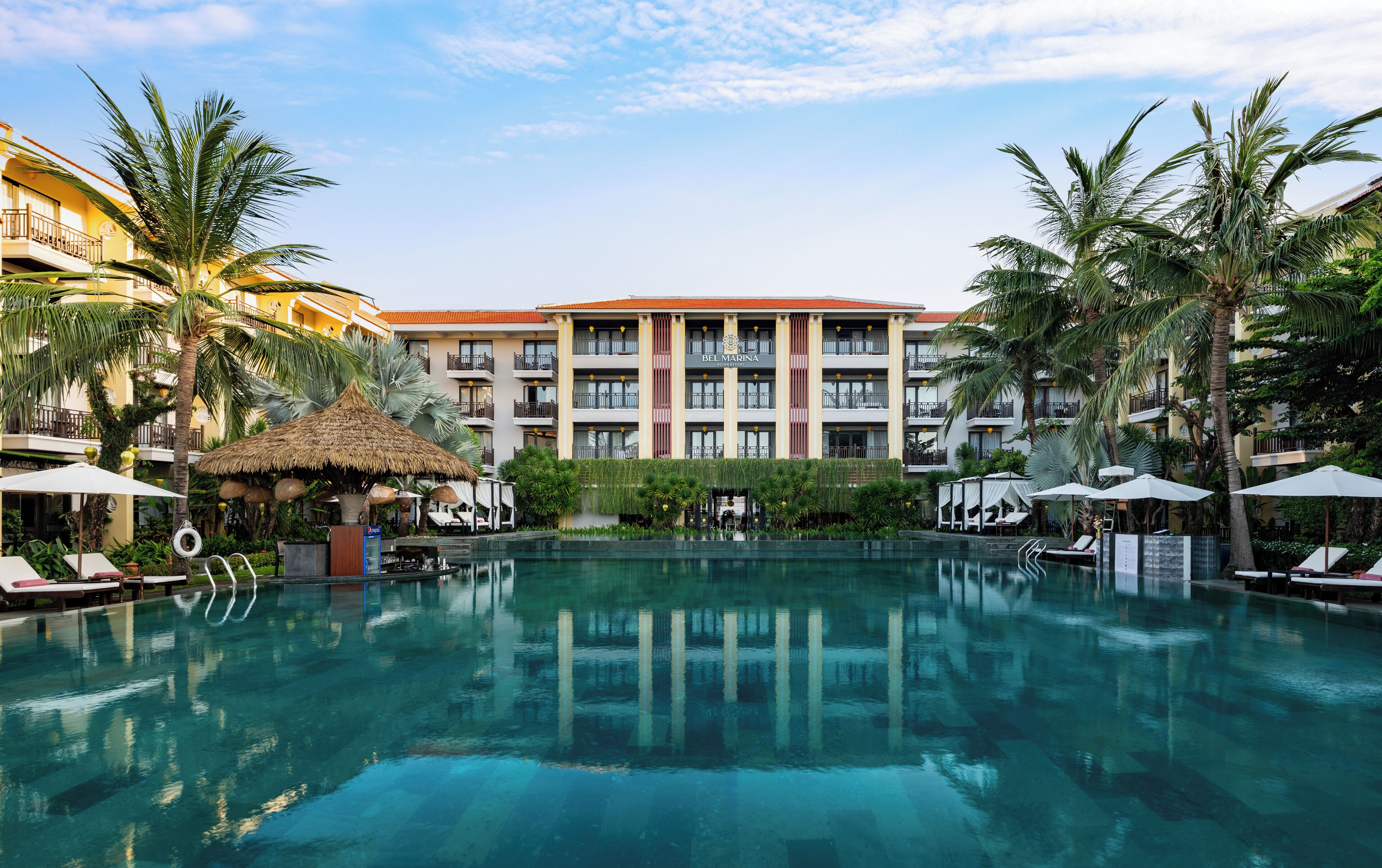 2 outdoor pools, pool umbrellas, pool loungers