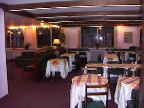Petit déjeuner buffet compris tous les jours