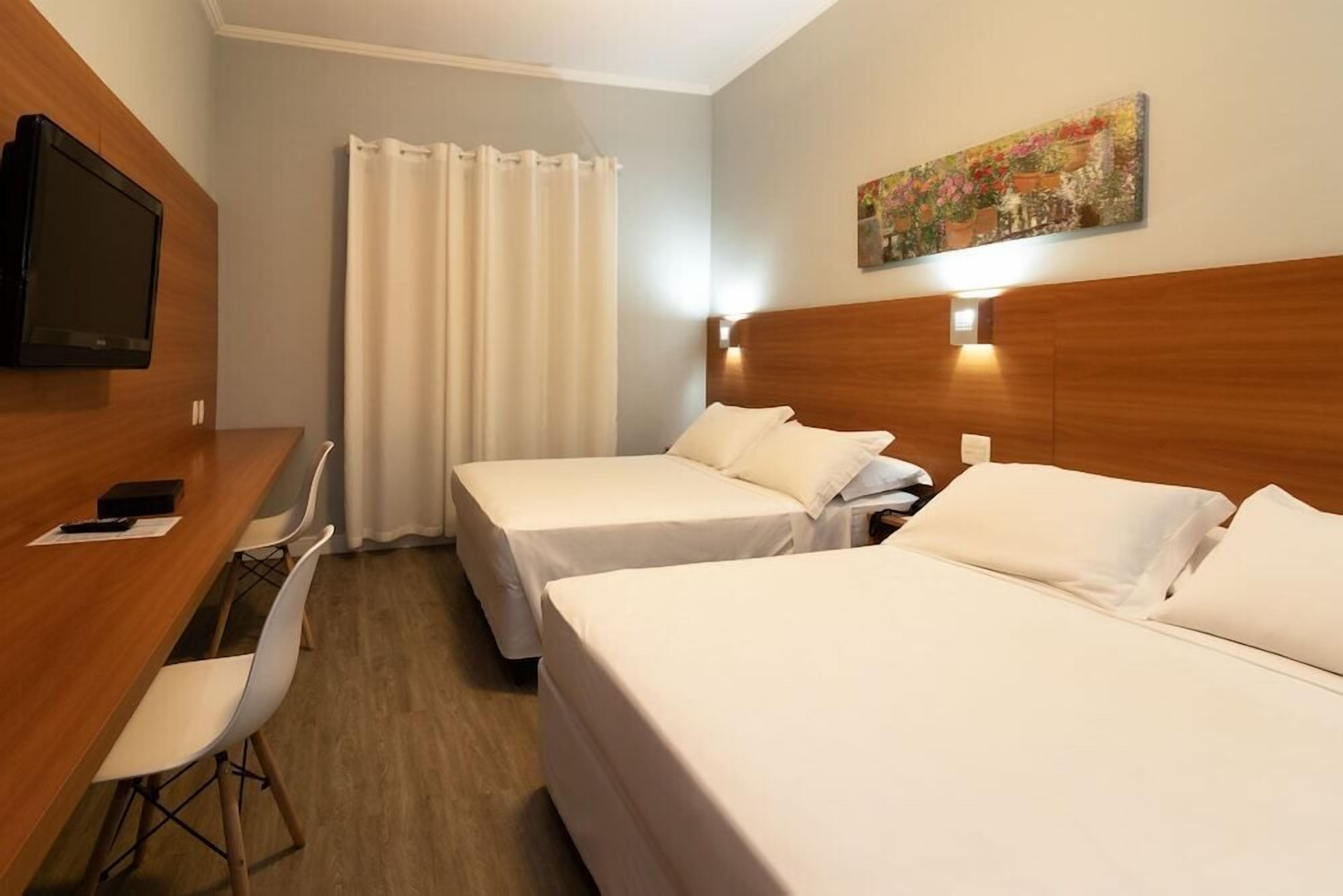 خزنة داخل الغرفة وواي فاي مجانًا