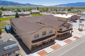 Property grounds - The Snuggle Inn (Loa)