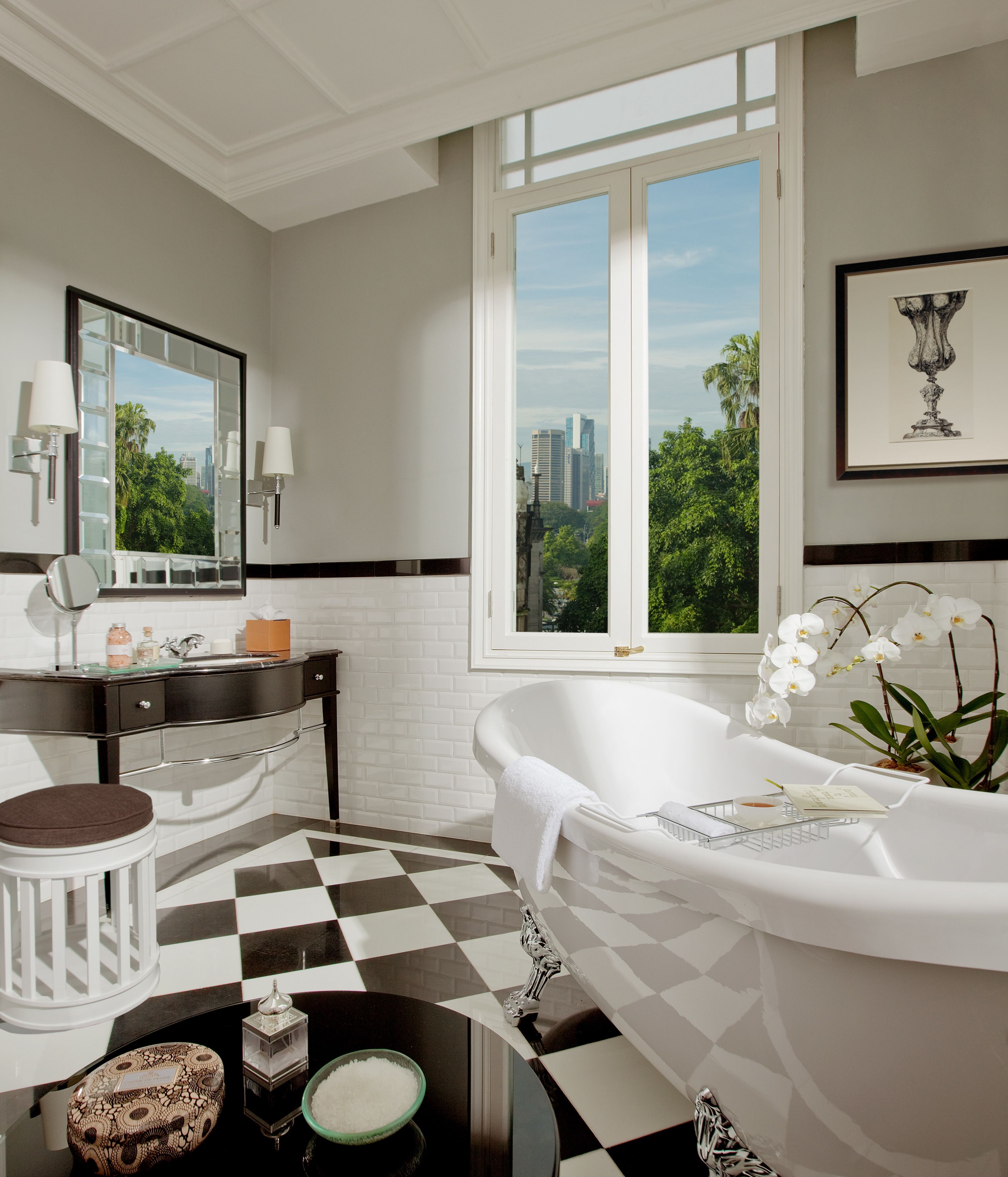 deep-soaking bathtub