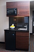 Coffee/tea maker, mini-fridge, microwave