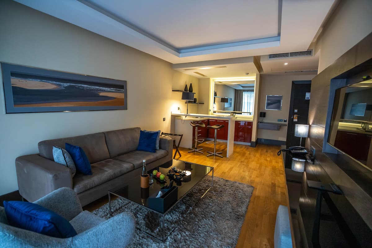 1 chambre, literie de qualité supérieure, couette en duvet d'oie
