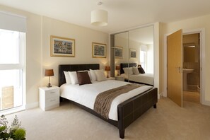 1 bedroom, in-room safe, iron/ironing board, free cots/infant beds - SACO Hammersmith - Gooch House (London)