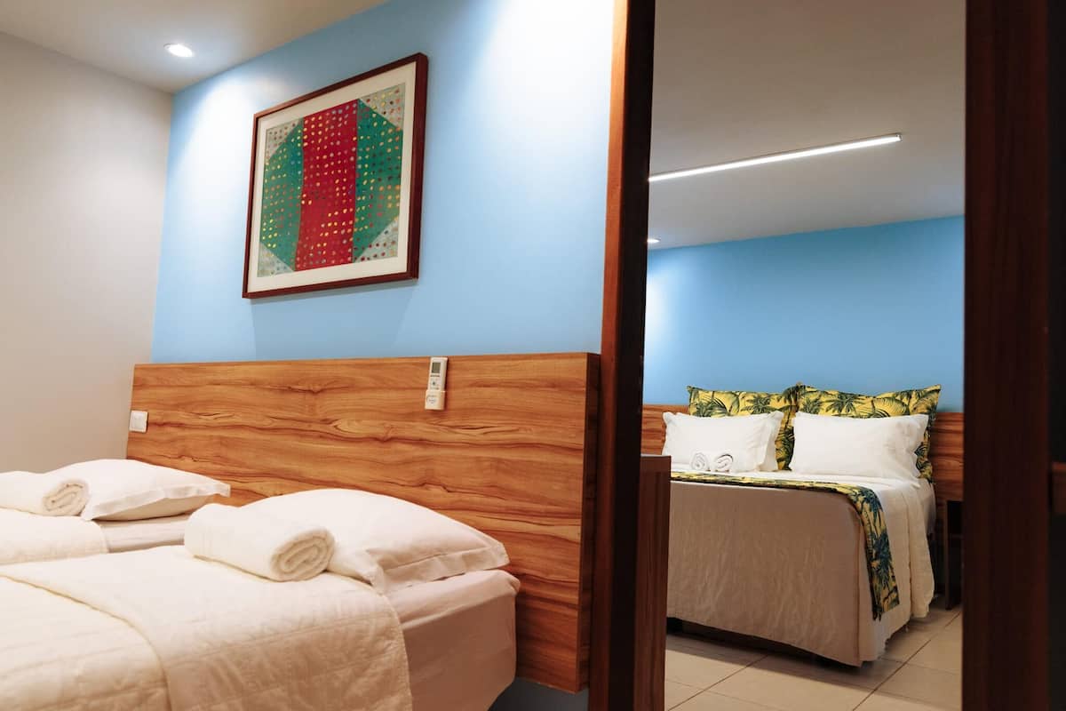 Een minibar, individueel gedecoreerd, individueel gemeubileerd