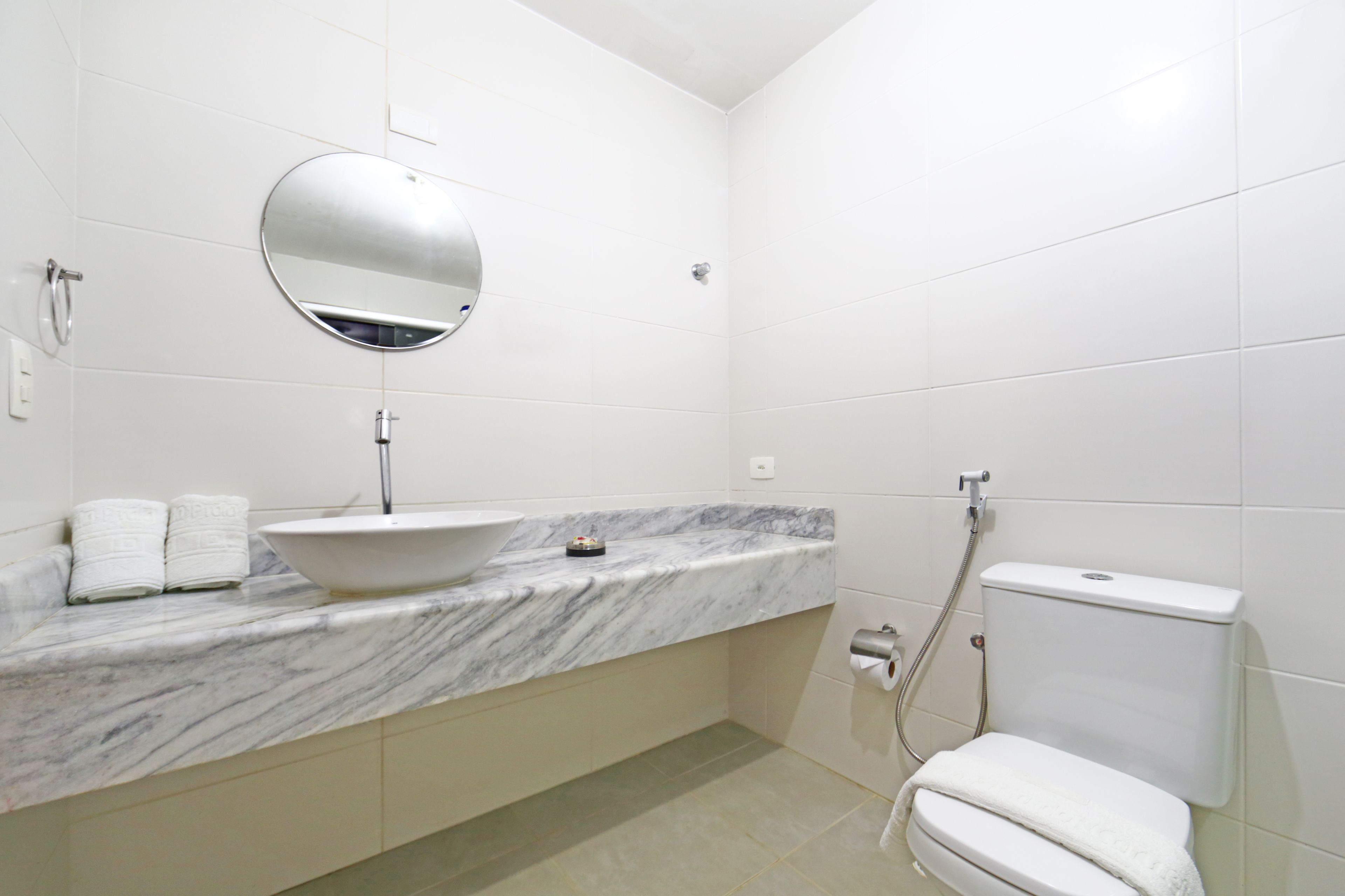 standard apartment, 1 queen bed | bathroom | shower, free toiletries, hair dryer, towels