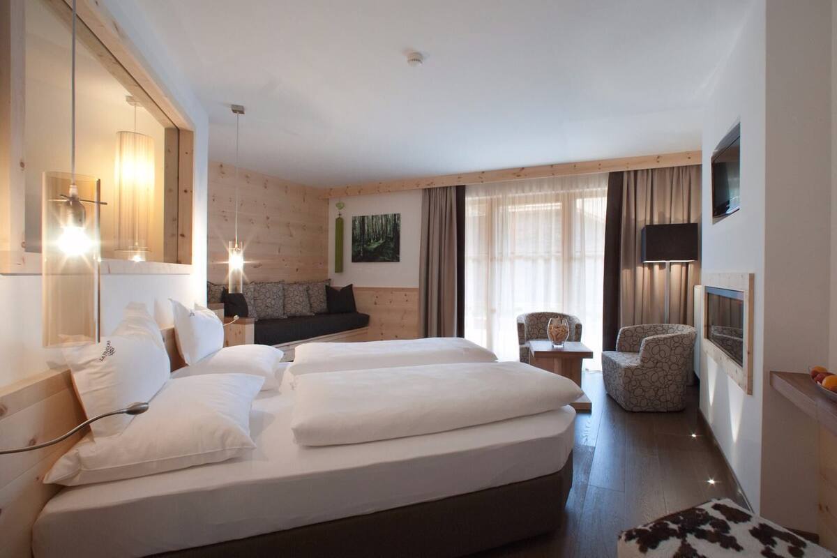 Suite Superior (Sirm) | 2 camere, una cassaforte in camera, insonorizzazione, Wi-Fi gratuito