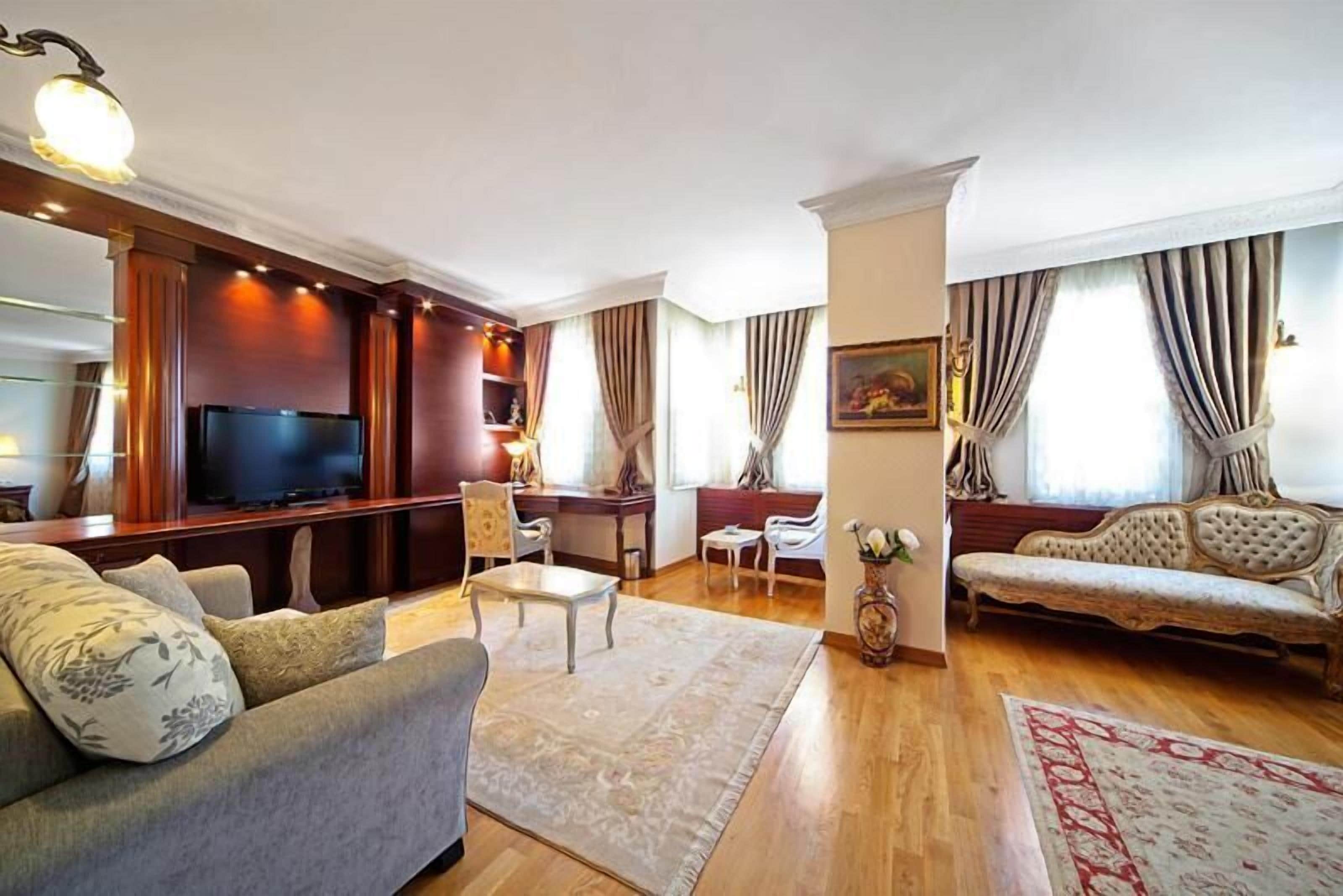 32-inch TV with cable channels