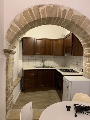 Kamar Quadruple Klasik (La Dimora) | Dapur pribadi | Lemari es