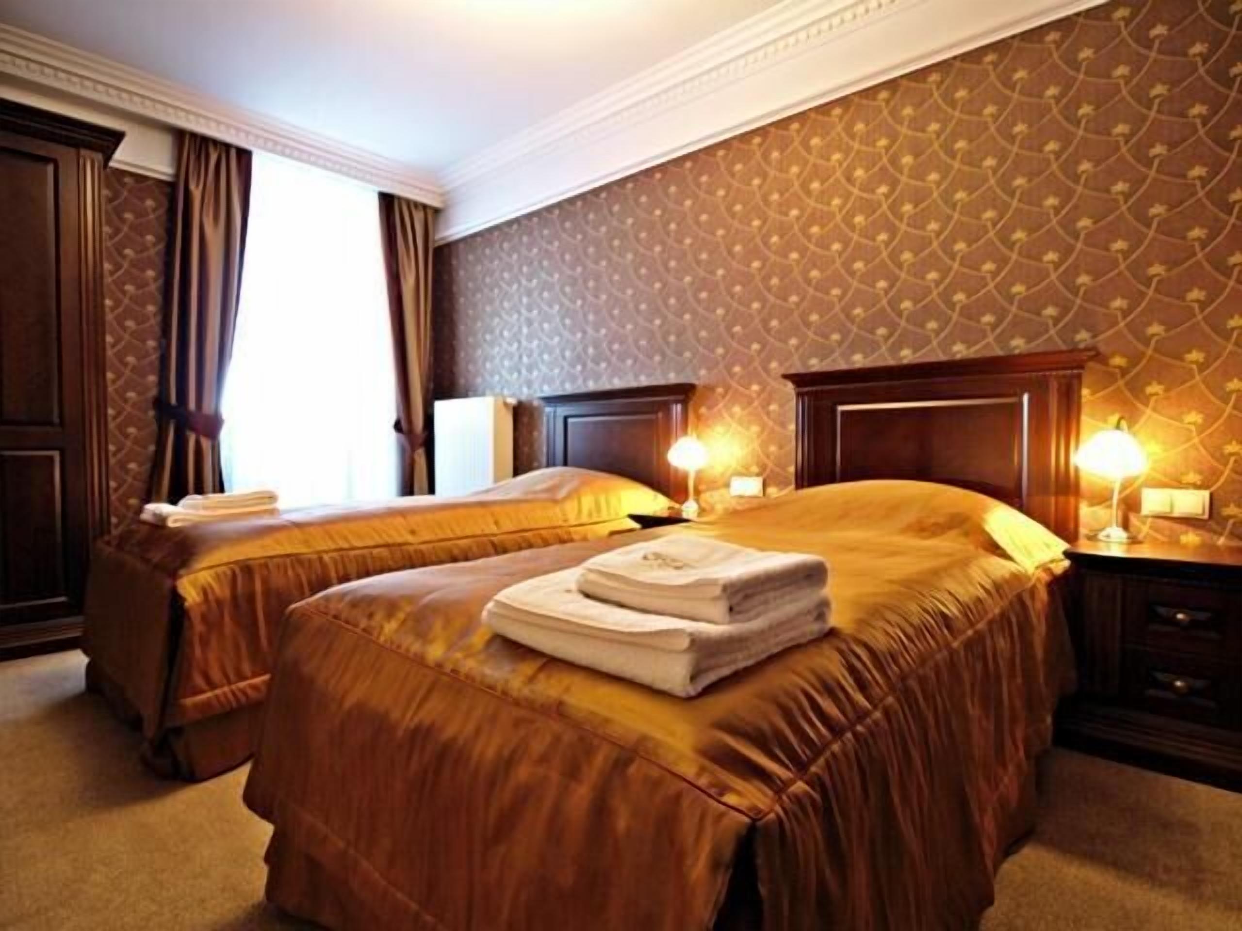 hypo-allergenic bedding, individually decorated, individually furnished