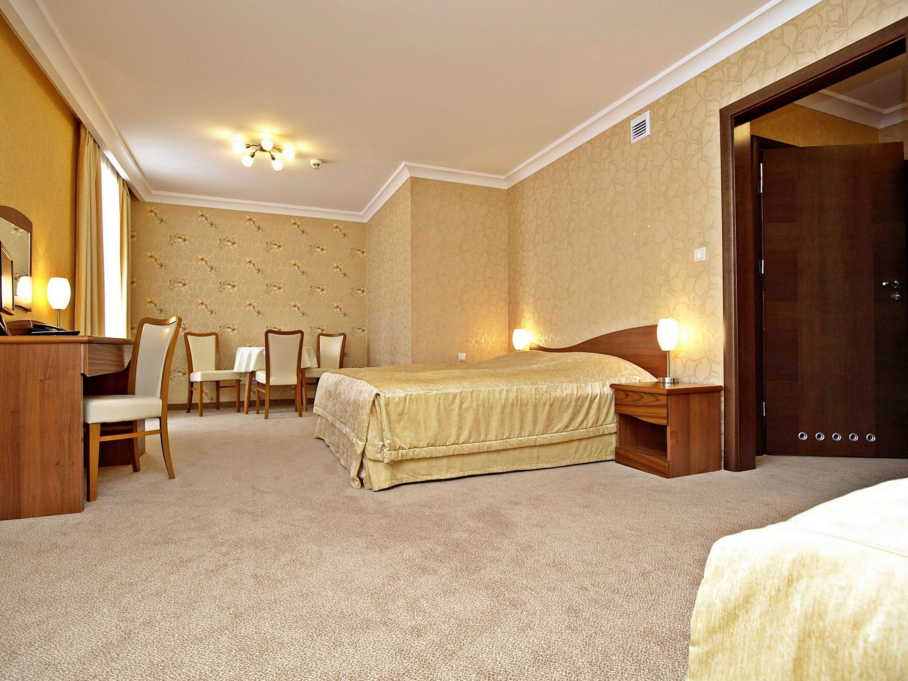 hypo-allergenic bedding, individually decorated, individually furnished