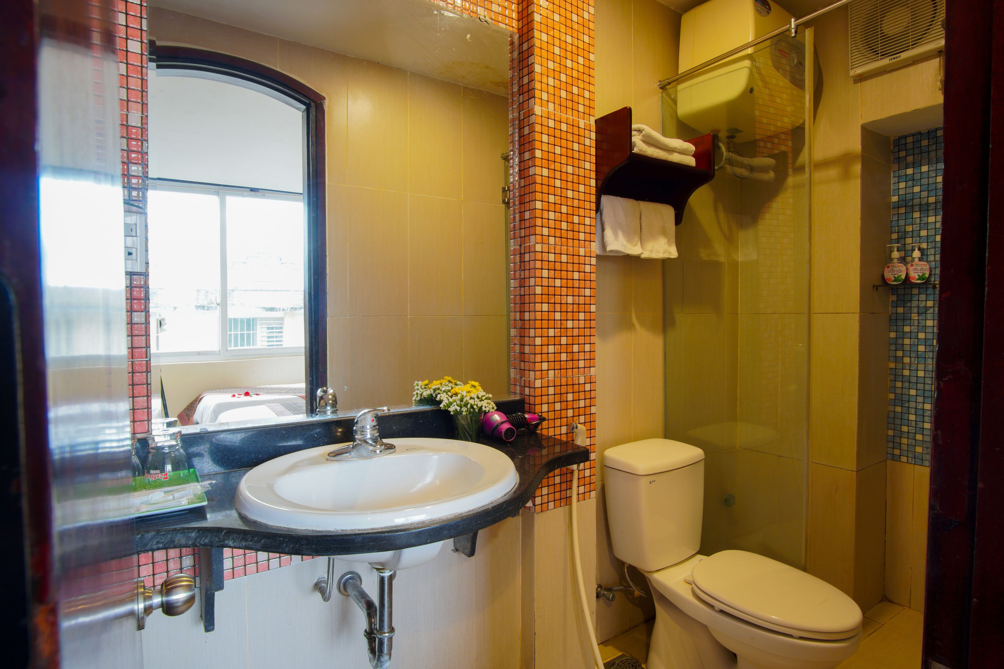 Foto - DMZ Hotel ,Central Hue ,Near Perfume River