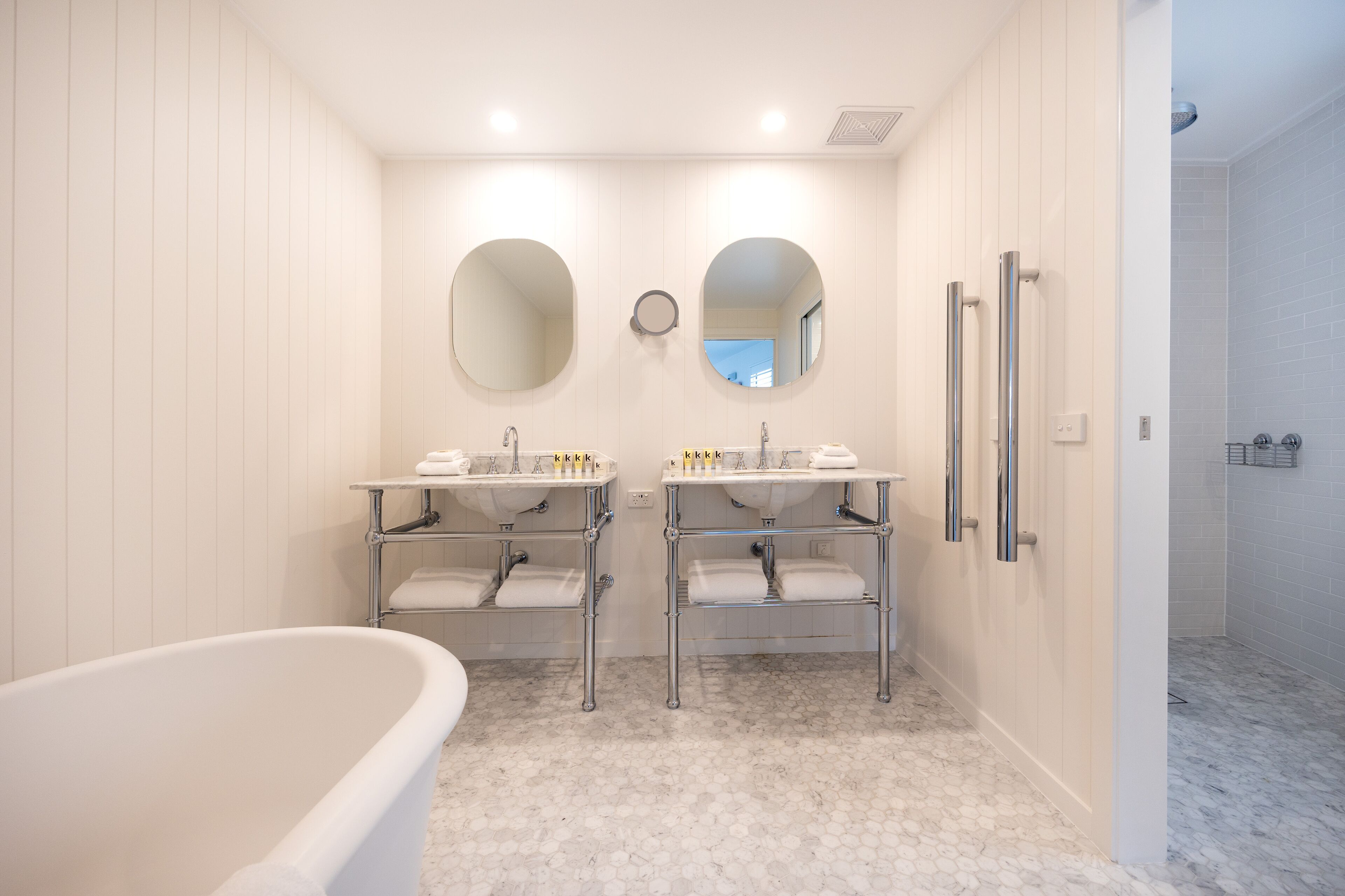 the family suite (no ocean view) | bathroom | shower, free toiletries, hair dryer, bathrobes