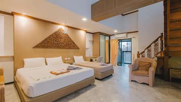 Family Duplex | 1 bedroom, in-room safe, desk, blackout curtains