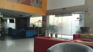 Reception hall - Hotel Rajshree (Chandigarh)