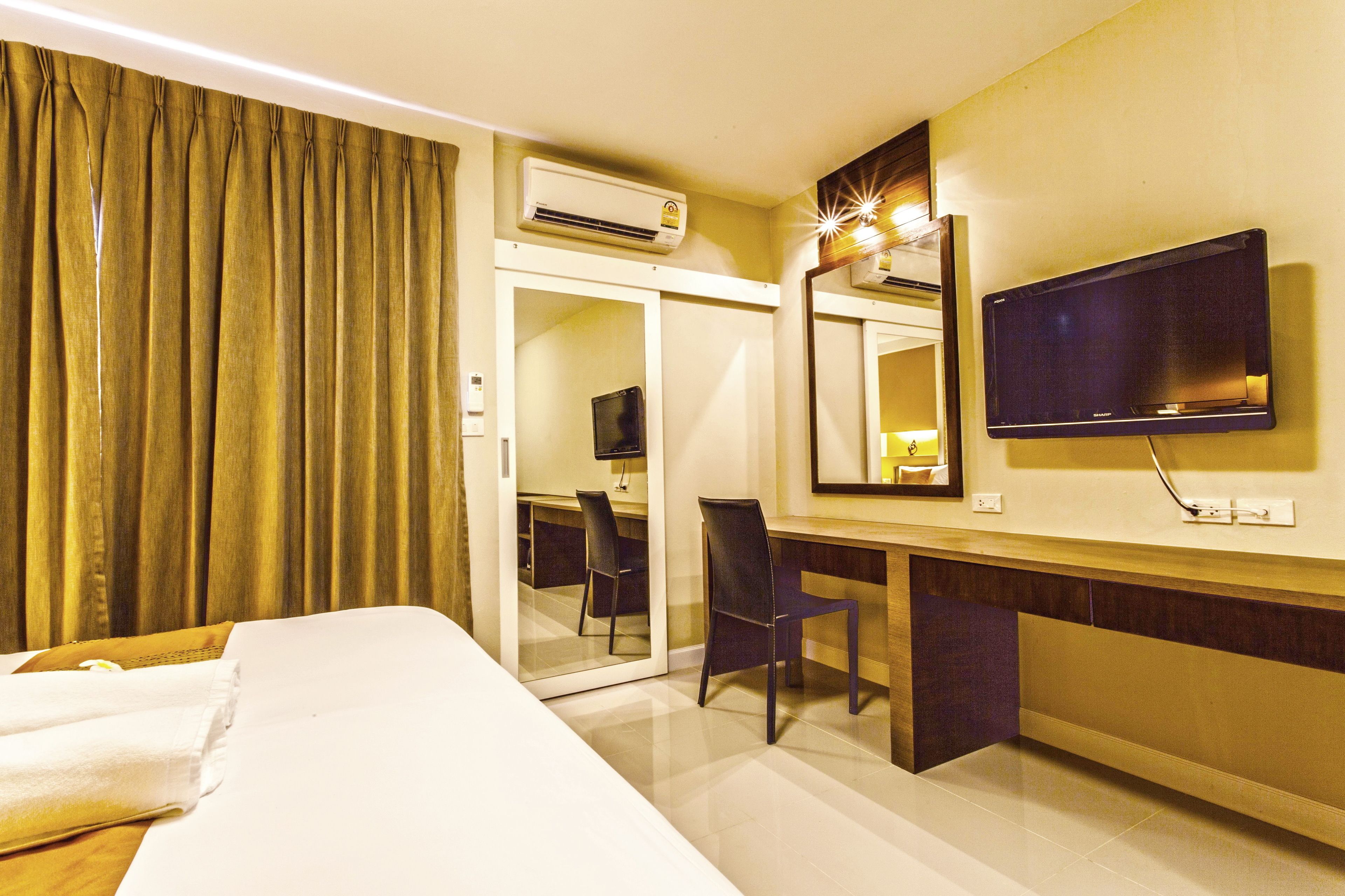 Photo - The Aim Sathorn Hotel