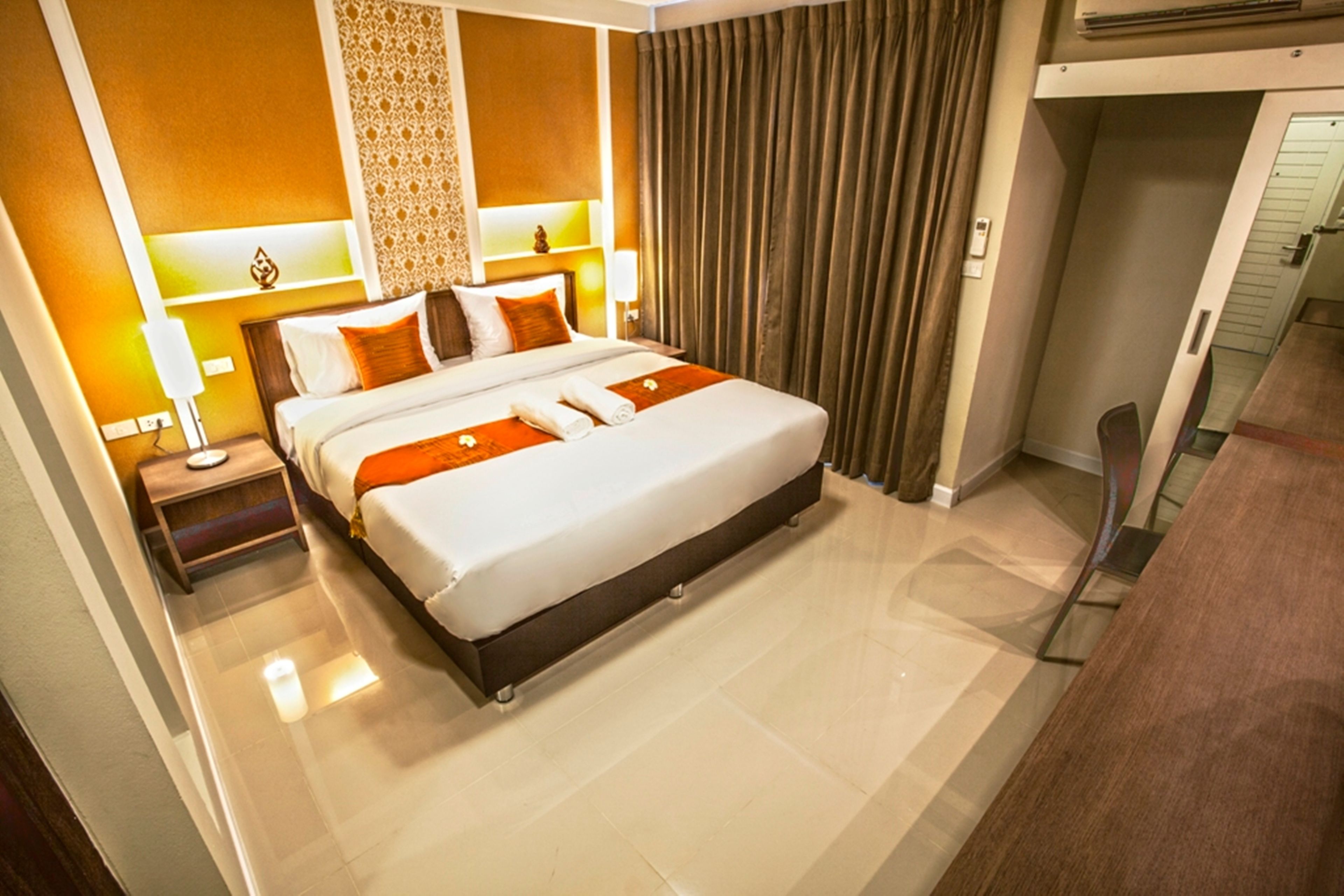 Photo - The Aim Sathorn Hotel