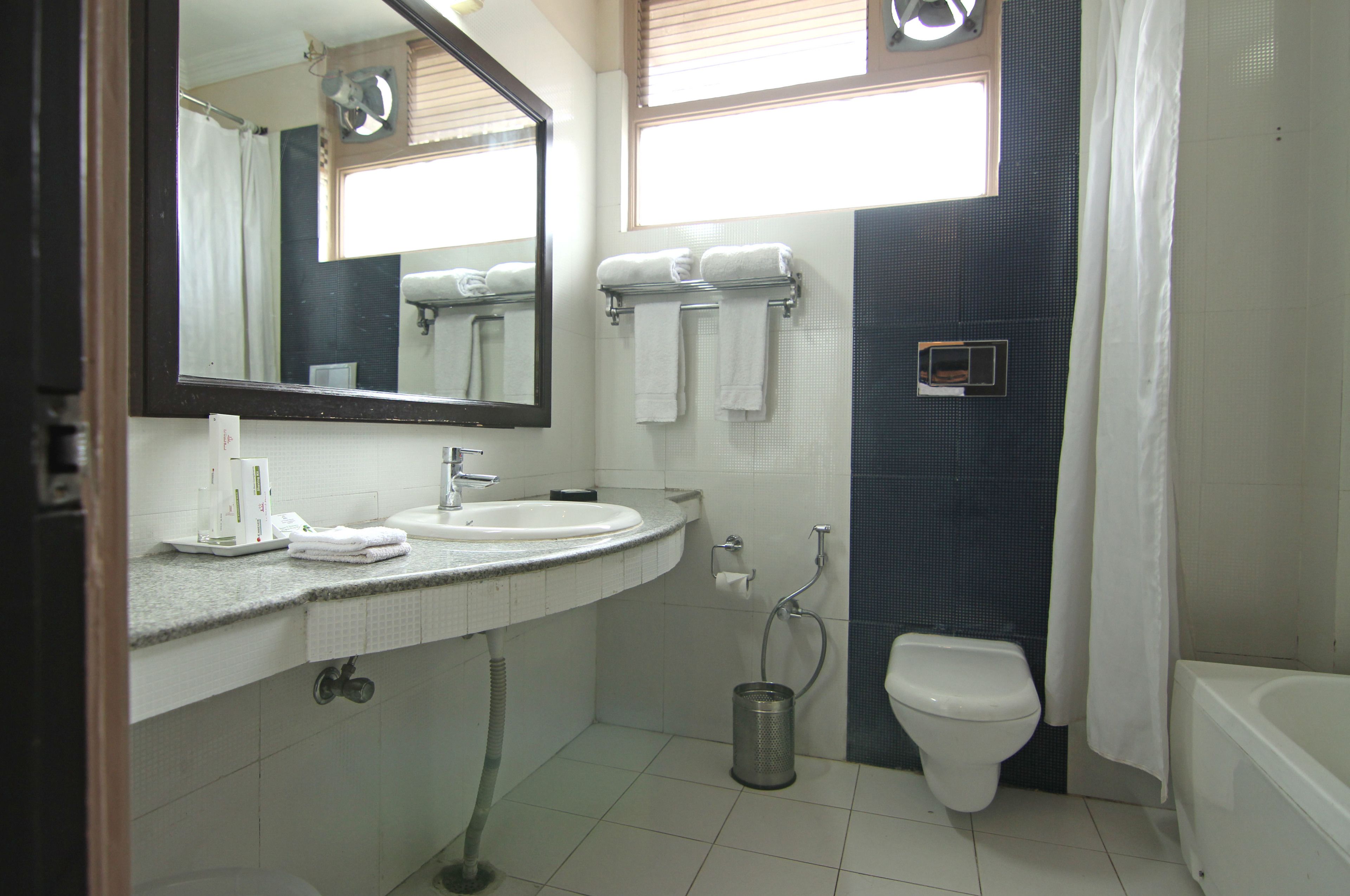 Kamar Eksekutif | Kamar mandi | Shower, perlengkapan mandi gratis, pengering rambut, dan handuk