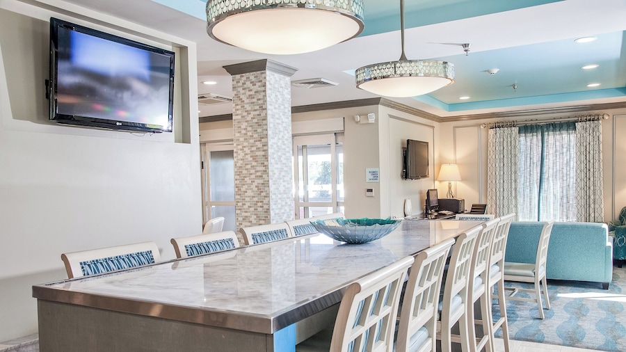 Holiday Inn Express Hotel & Suites Brookhaven by IHG