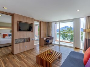 Suite, 1 King Bed (Ocean) | 1 bedroom, minibar, in-room safe, desk