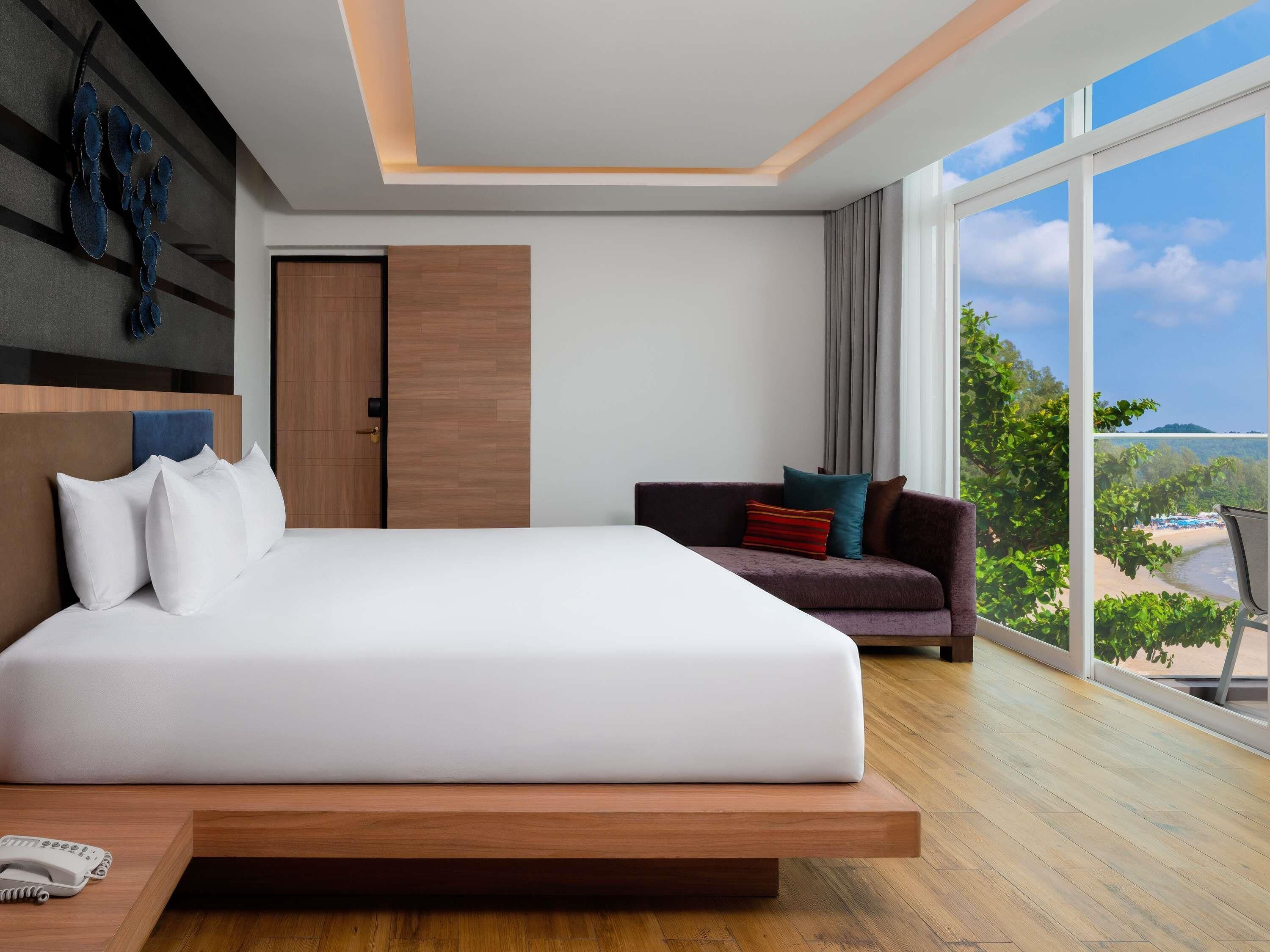 Villa (Ocean) | Minibar, in-room safe, desk, laptop workspace