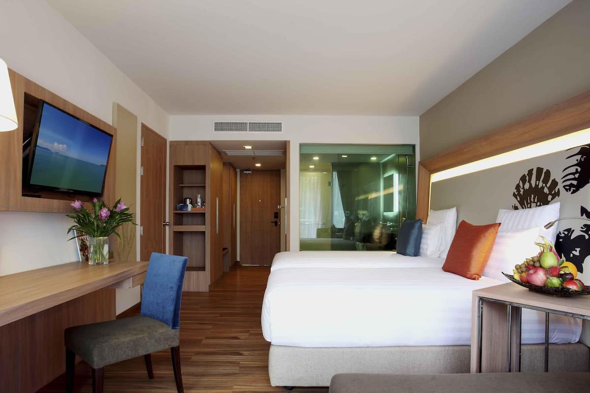 1 bedroom, minibar, in-room safe, desk