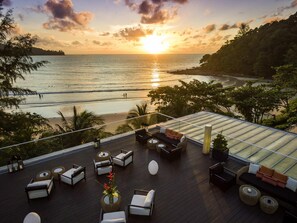 3 bars/lounges, rooftop bar, sports bar - Novotel Phuket Kamala Beach (Kamala)