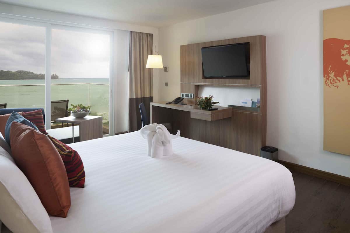 Room, 1 King Bed (Ocean)