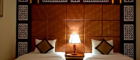 Room | In-room safe, desk, free WiFi