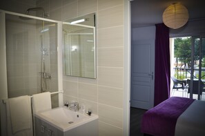 Studio, 2 Twin Beds, Terrace | Bathroom | Shower, hair dryer, towels - Adonis La Baule (La Baule-Escoublac)