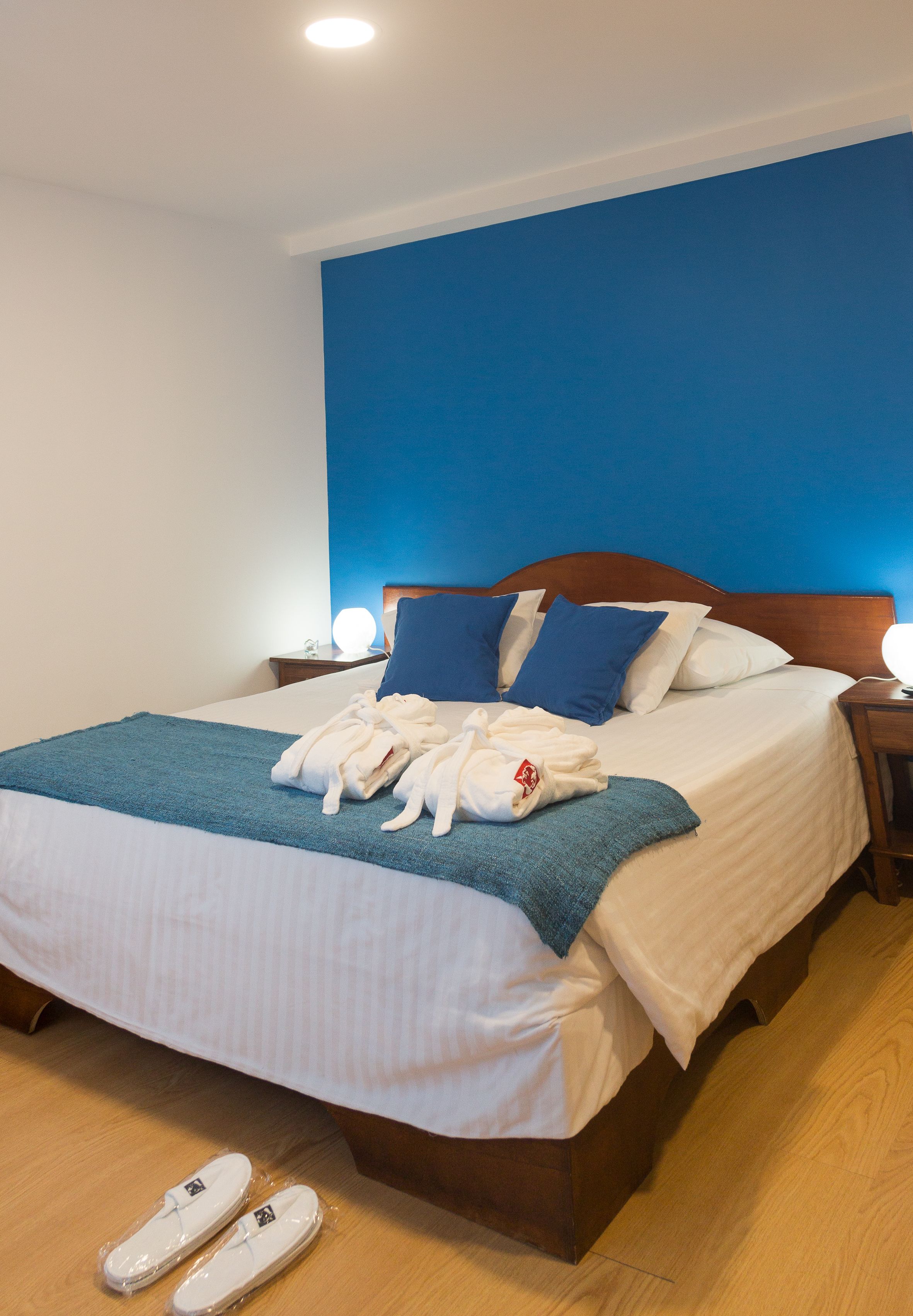 1 bedroom, in-room safe, desk, blackout curtains