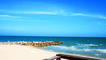 Playa privada y kayaks