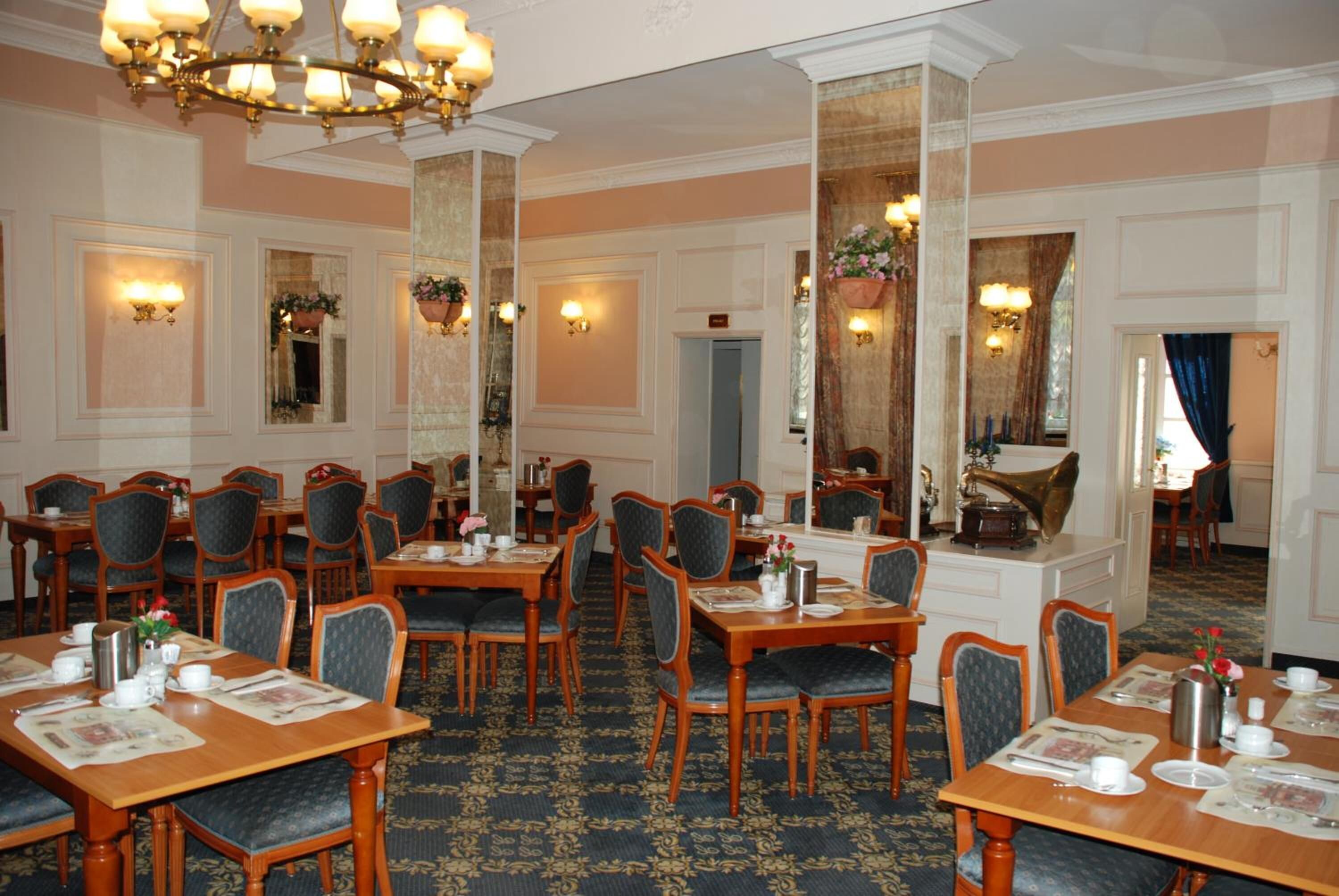 Photo - Milbor Hotel