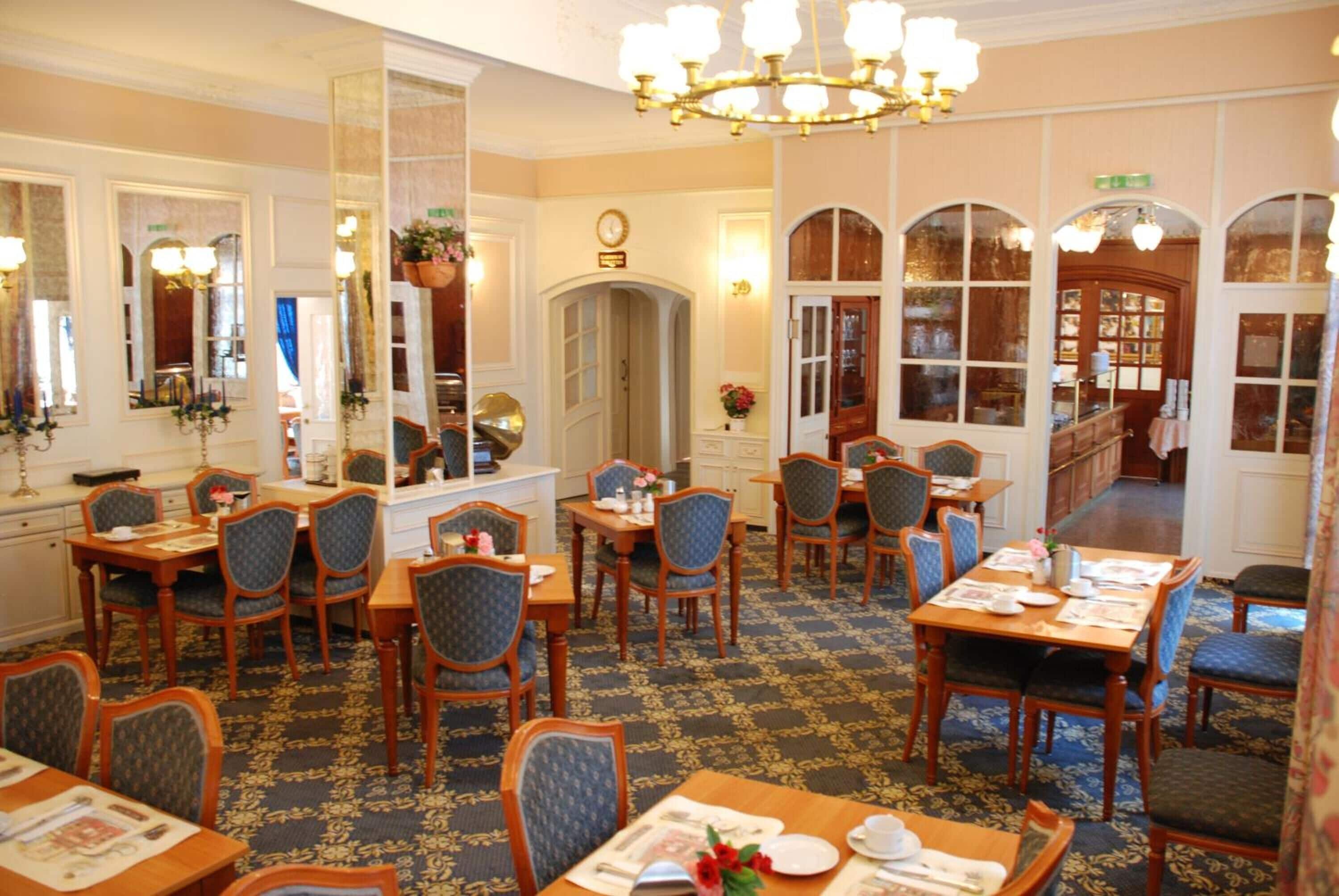 Photo - Milbor Hotel