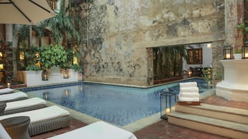 Outdoor pool, pool loungers