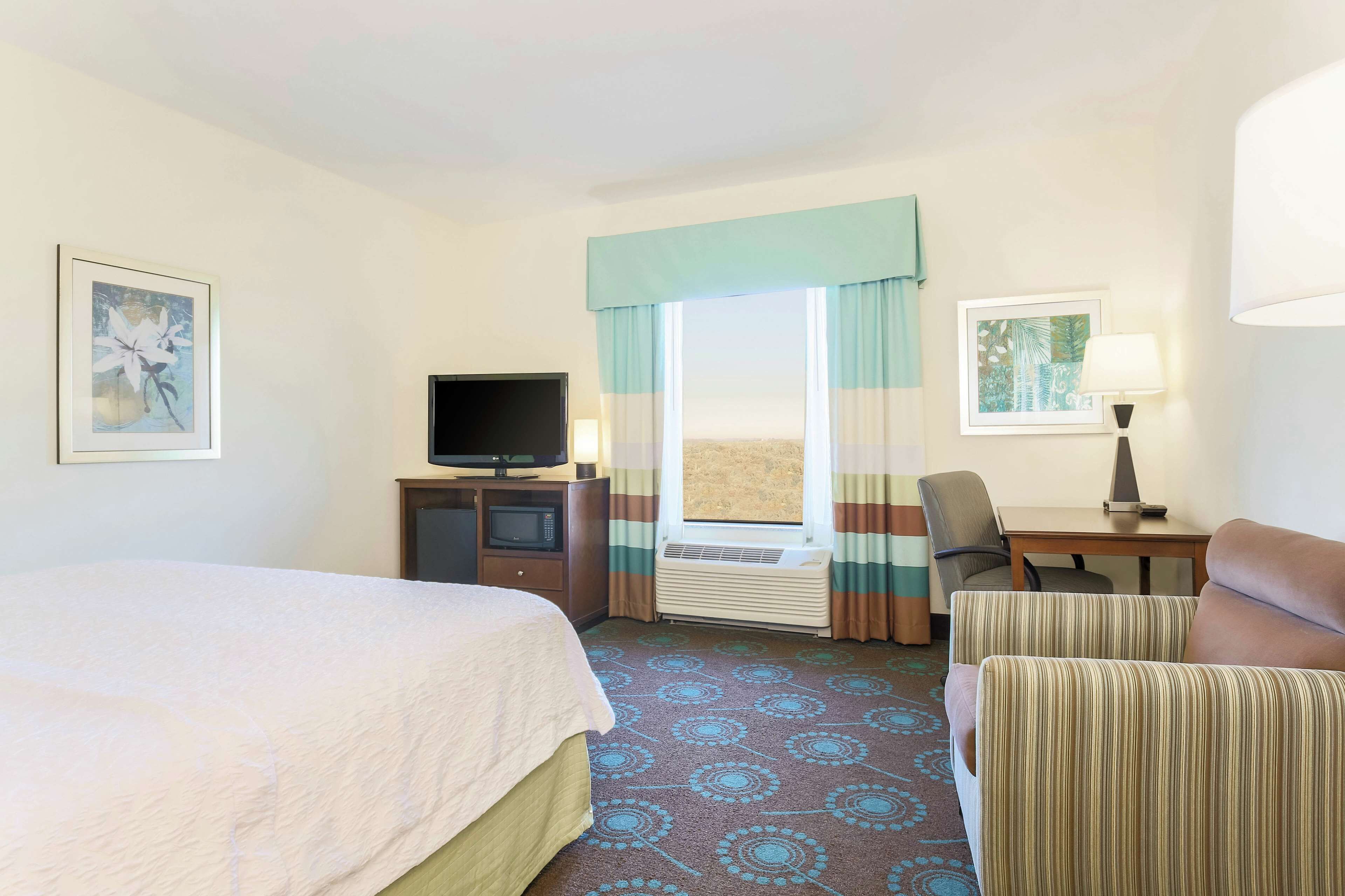 room, accessible (hearing) | in-room safe, desk, blackout curtains, iron/ironing board