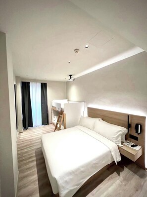 Family Studio Suite, Multiple Beds | Living area - Rest Bugis Hotel (Singapore)