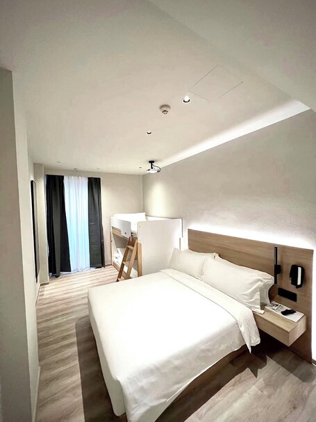 Rest Bugis Hotel - Image 46