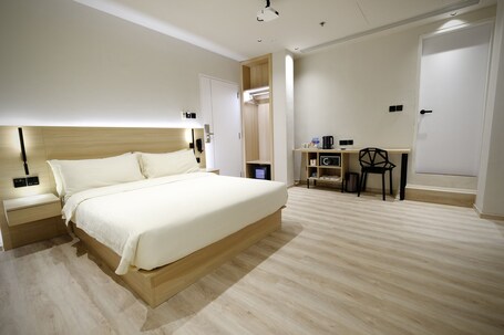 Rest Bugis Hotel - Image 38