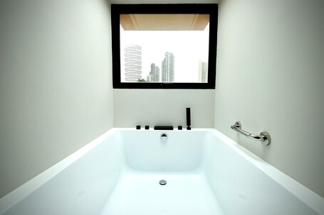 Rest Bugis Hotel - Image 53