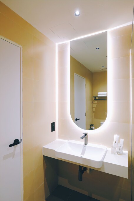 Rest Bugis Hotel - Image 52