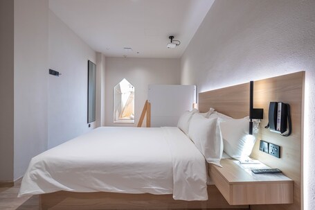 Rest Bugis Hotel - Image 77